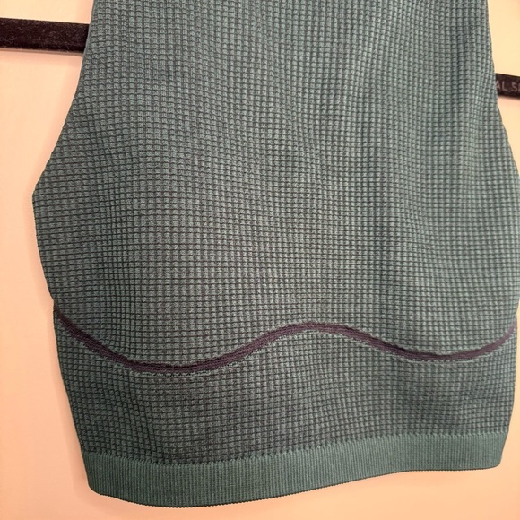 👟2/$20👟 OFFLINE by Aerie High Neck Waffle Knit Dark Green Sports Bra XS - Picture 2 of 4